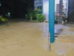 Hujan Deras Dini Hari, Kelurahan Bambu Kuning RW 01 Kota Pekanbaru Terkena Banjir