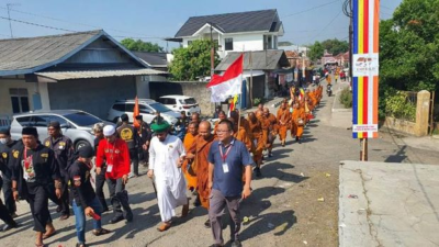 International Thundong, 32 Bhante Jalan Kaki dari Thailand Ke Magelang