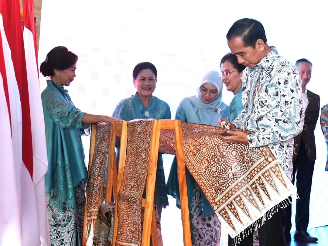 Batik Sebagai Karya Luhur