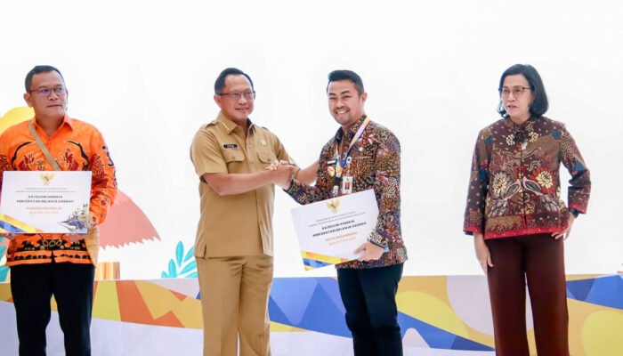 Pemko Pekanbaru Terima Insentif Perpajakan 2024, Dorong Peningkatan PAD dan Inovasi Daerah