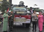 Kapolda Riau Sambut dan Lepas Danrem 031/Wira Bima dengan Tradisi Pedang Pora
