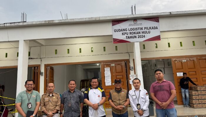 KPU Se-Riau Sudah Sortir dan Lipat Surat Suara