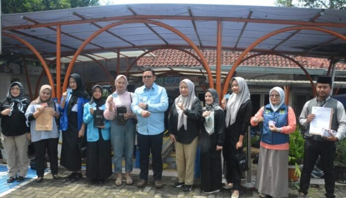 Pj Wali Kota Sukabumi Tinjau Proses Perekaman e-KTP bagi Pemilih Pemula