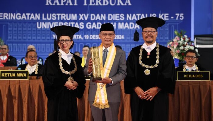 Universitas Gadjah Mada Anugerahkan Penghargaan HB IX Dan Anugerah UGM Kepada Tokoh Inspiratif