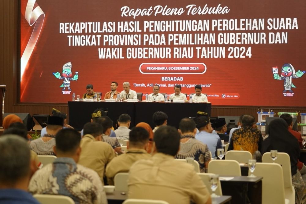 KPU Riau Gelar Pleno