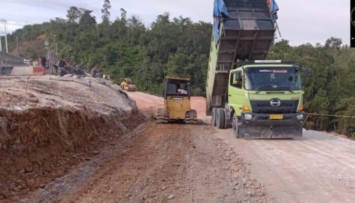 Perbaikan Jalan Longsor Riau-Sumbar Hampir Rampung, Ditargetkan Selesai Minggu Depan