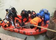 Tragedi di Sungai Segati: Mobil Colt Diesel Terjun, Lima Orang Tewas Termasuk Tiga Balita