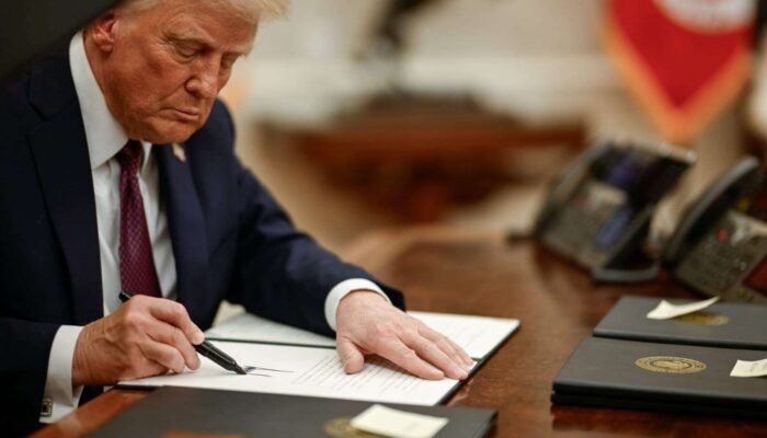 Tarif Trump Ditangguhkan Sementara: Arah Baru Sengketa Dagang AS?