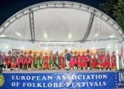 SMA Labschool Kebayoran Juara Umum di Festival Folklore Internasional Bulgaria