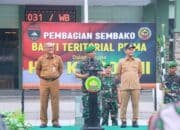 HUT ke-80 TNI, Korem 031/Wira Bima Gelar Baksos Sembako Bersama Wali Kota Pekanbaru