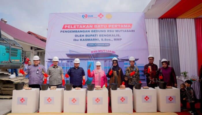 Perluas Akses Kesehatan Modern, Bupati Bengkalis Letakkan Batu Pertama Pengembangan RSU Mutiasari