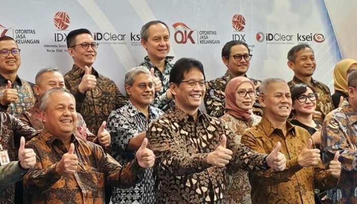 Menkeu: “IHSG Bakal Nanjak Terus”, OJK Ingatkan Investor Ritel Wajib Lebih Dilindungi