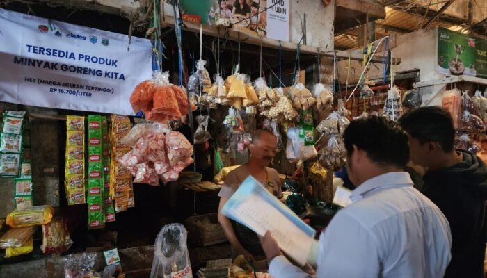 Satgas Pengendalian Sat Reskrim Polres Lebak Pantau, Pastikan Harga Beras Stabil di Pasar Rangkasbitung