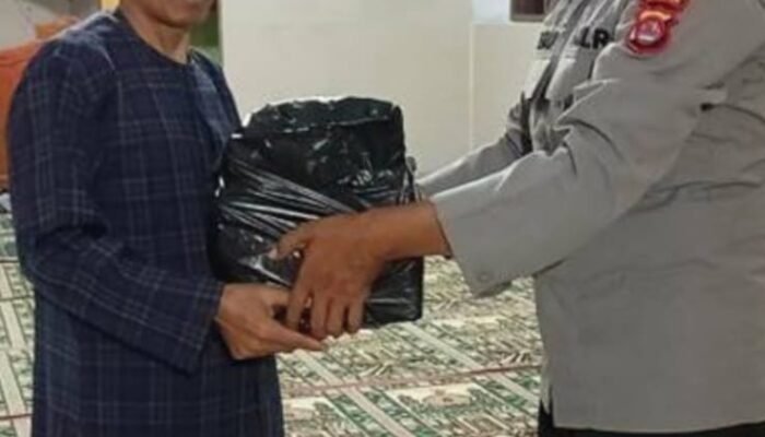 Anggota Polsek Rangkasbitung Polres Lebak Sambangi Ketua DKM Masjid Jammi Al Iqlash