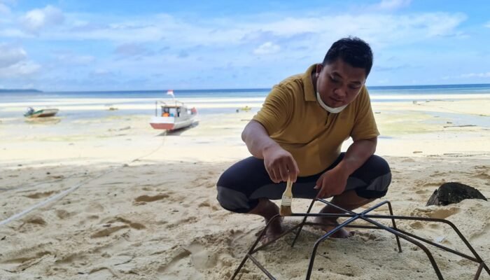 Riko, Kepala Kampung Payung-Payung Maratua Tegaskan Warga Lebih Butuh Tanggul Pemecah Ombak,Bukan Relokasi 