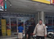 Personel Polsek Rangkasbitung Polres Lebak Patroli Dialogis Sekaligus Cek Mesin ATM di Alfamart