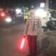 Anggota Polsek Rangkasbitung Bersama Satlantas Polres Lebak Gatur Lalin di Jalan Sunan Kalijaga Rangkasbitung