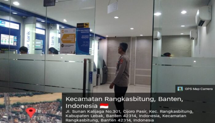 KSPKT III Polsek Rangkasbitung Polres Lebak Sampaikan Pesan Kamtibmas Ke Nasabah di ATM Bank BCA