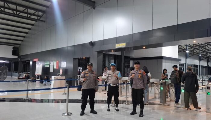 Pasca Oprasi Ketupat Maung 2026,Personil Posyan Stasiun Rangkasbitung Patroli Kryd di Area Stasiun KAI Rangkasbitung Antisipasi Gangguan Kamtibmas