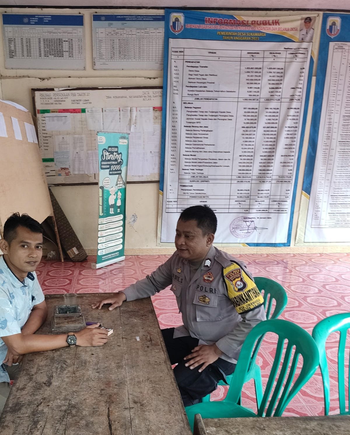 Babhinkamtibmas Polsek Sajira Polres Lebak Sambangi Warganya untuk menjalin silaturahmi