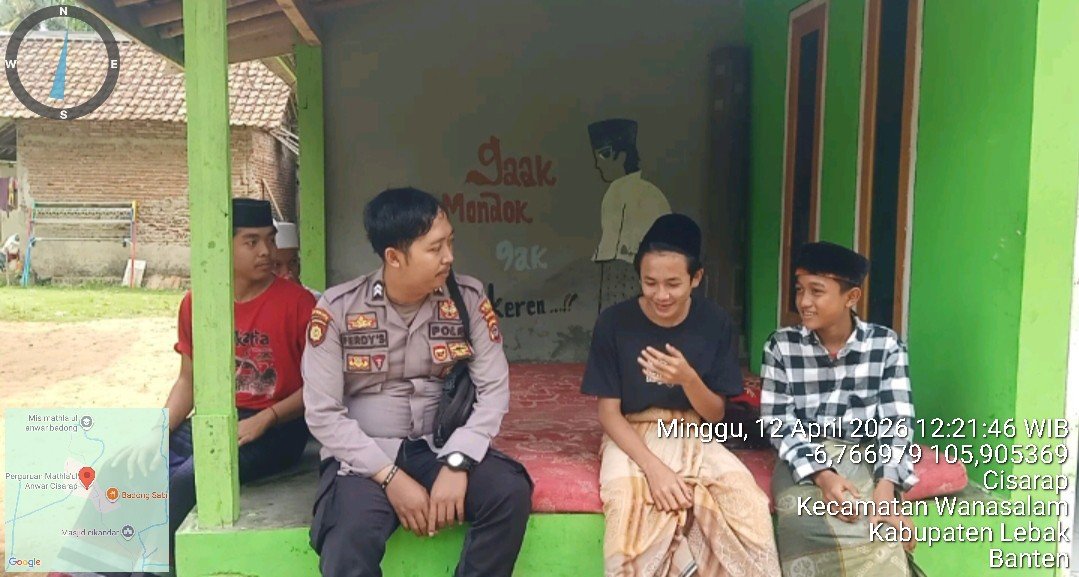 Bhabinkamtibmas Polsek Wanasalam Sambangi sekaligus Sampaikan Pesan Kamtibmas Kepada Masyarakat