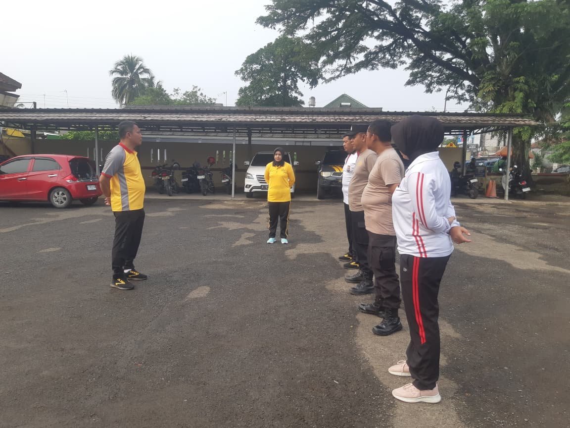 Pimpin Apel Pagi, Kapolsek Rangkasbitung Polres Lebak Berikan Arahan Tentang Pentingnya Kedisiplinan