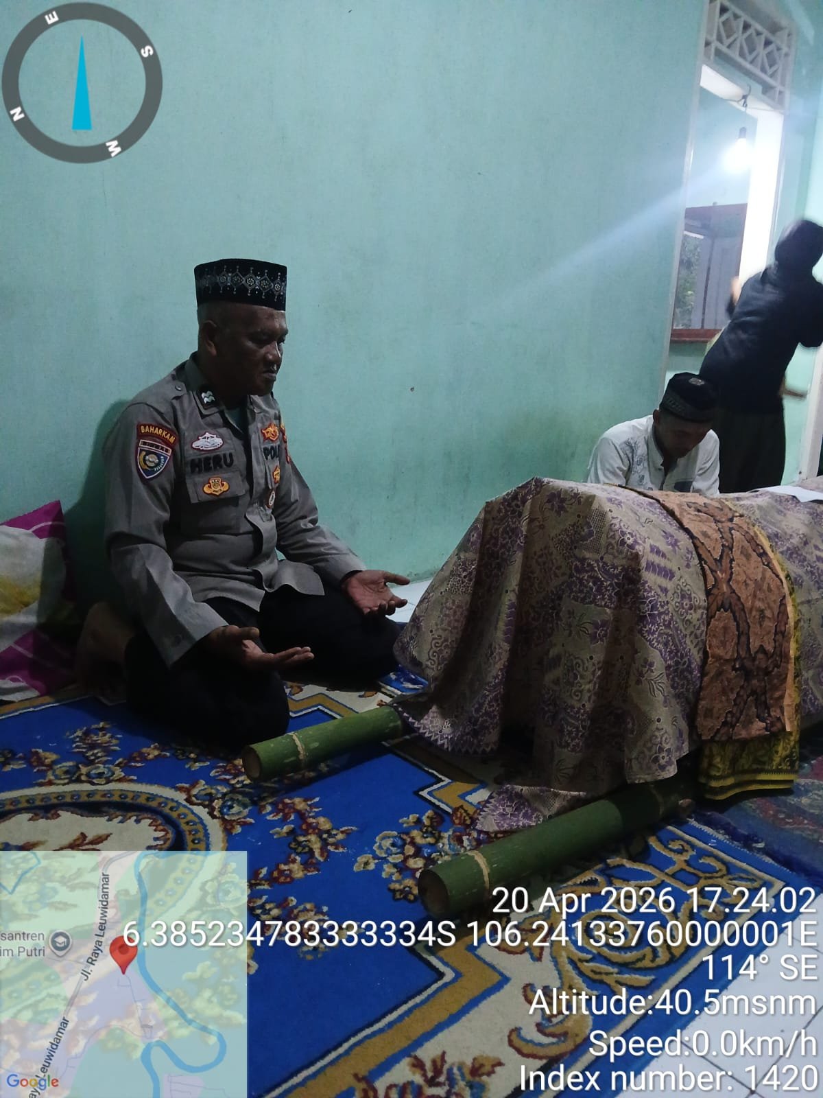 Sebagai Bentuk Kepedulian dan Kedekatan Polri Dengan Masyarakat Anggota Polsek Rangkasbitung Takziah Ke Desa Binaan