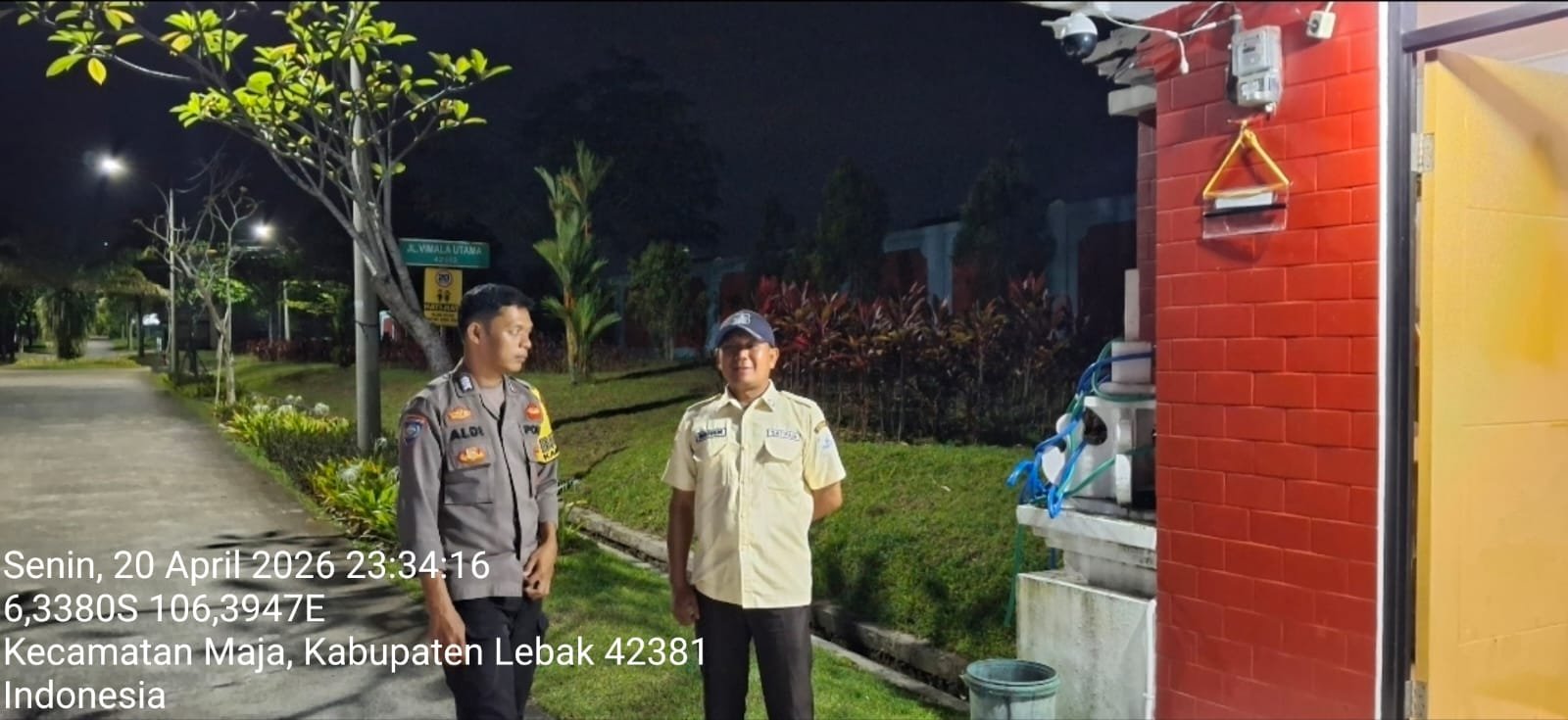 Anggota Polsek Maja Polres Lebak Laksanakan Patroli Malam Hari Antisipasi Gangguan Kamtibmas