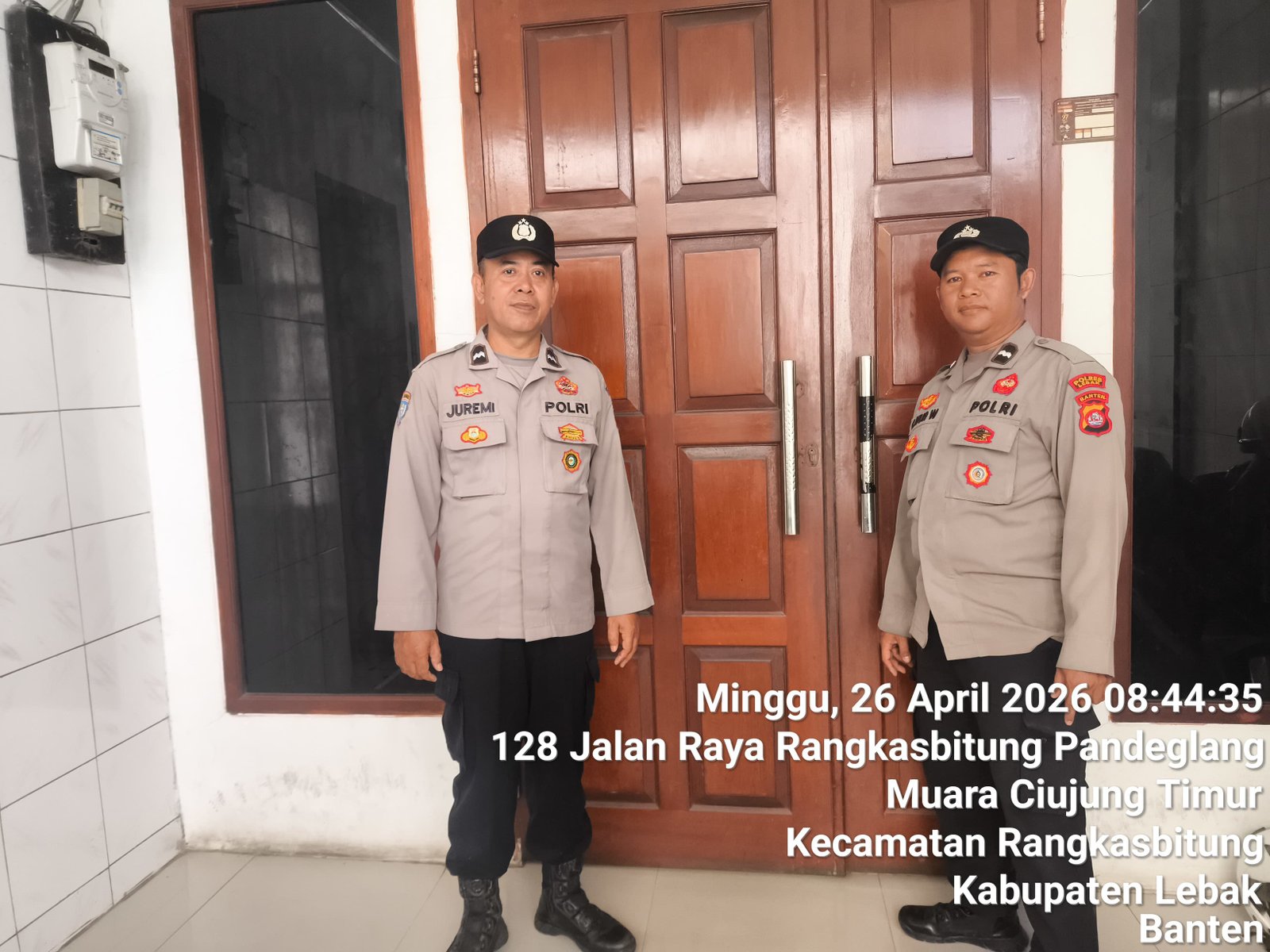 Berikan Rasa Aman,Anggota Polsek Rangkasbitung Polres Lebak Patroli Mobile Ke Gereja Pantekosta
