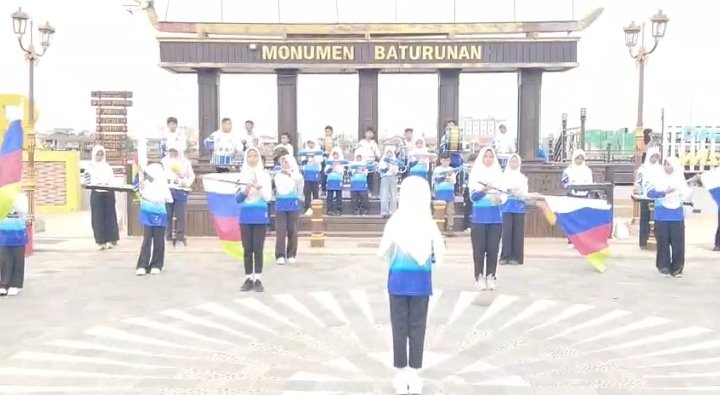 DINDANG DRUMBAND SDN 003 Gunung Tabur Tampil Penuh Semangat di Depan Museum Gunung Tabur