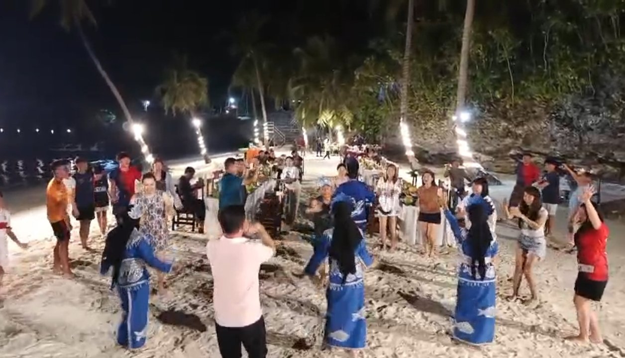 Tari Daling Identitas Warga Lokal Maratua Hidupkan Destinasi Wisata Maratua