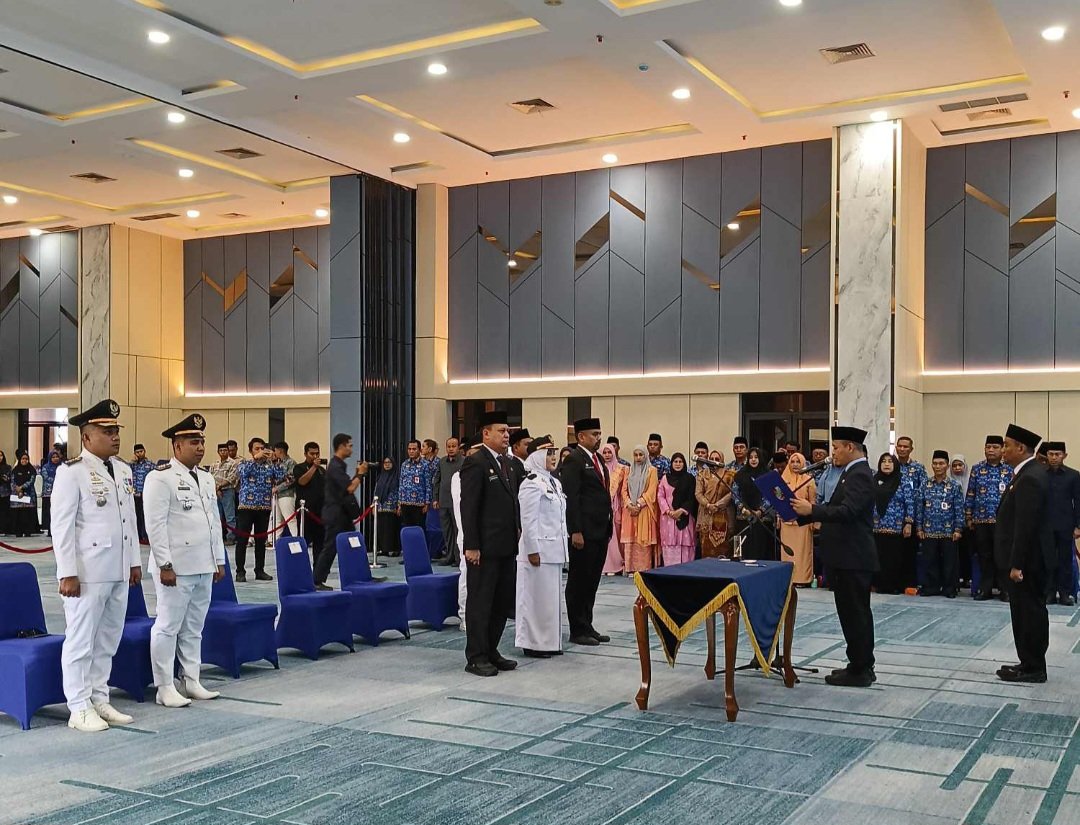 Wako Agung Lantik Pejabat Pemko Pekanbaru, Pelayanan Publik Jadi Prioritas Utama