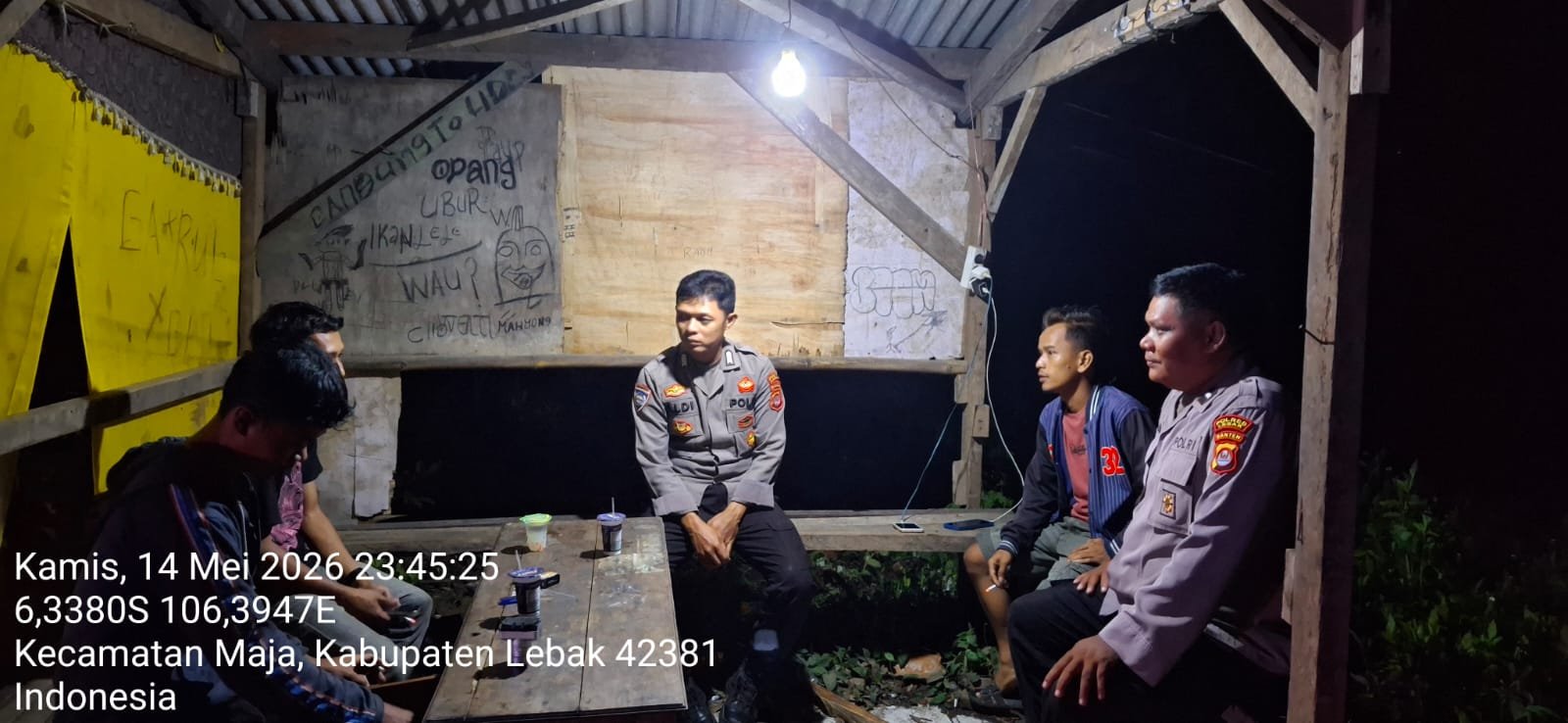 Anggota Polsek Maja Polres Lebak Laksanakan Patroli Malam Hari Antisipasi Gangguan Kamtibmas