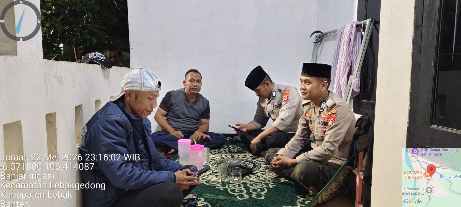 Anggota Polsek Lebakgedong Polres Lebak, Patroli Malam Hari Guna Mencegah Gangguan Kamtibmas.