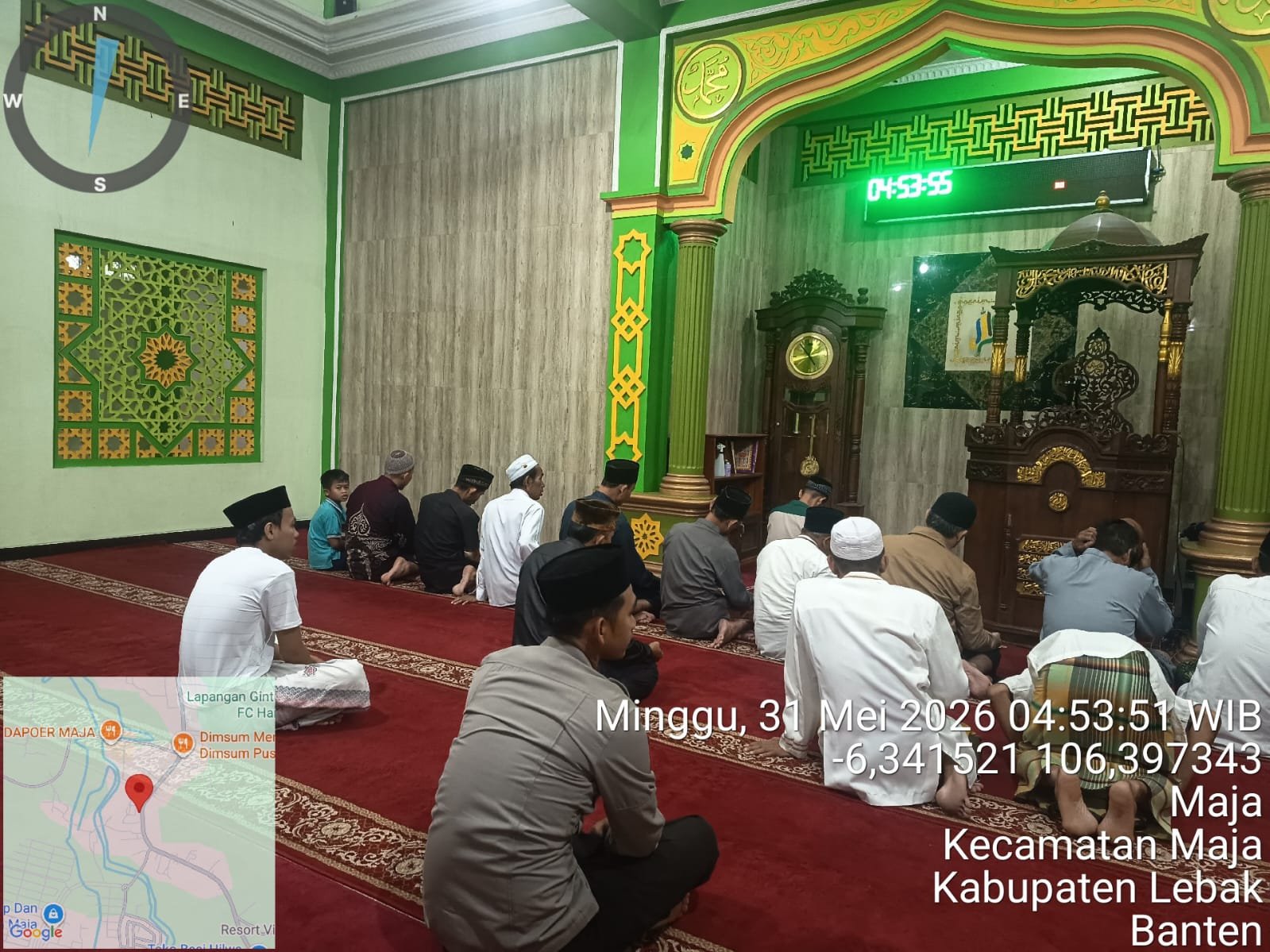 Anggota Polsek Maja Polres Lebak Laksanakan Sholat Subuh Keliling