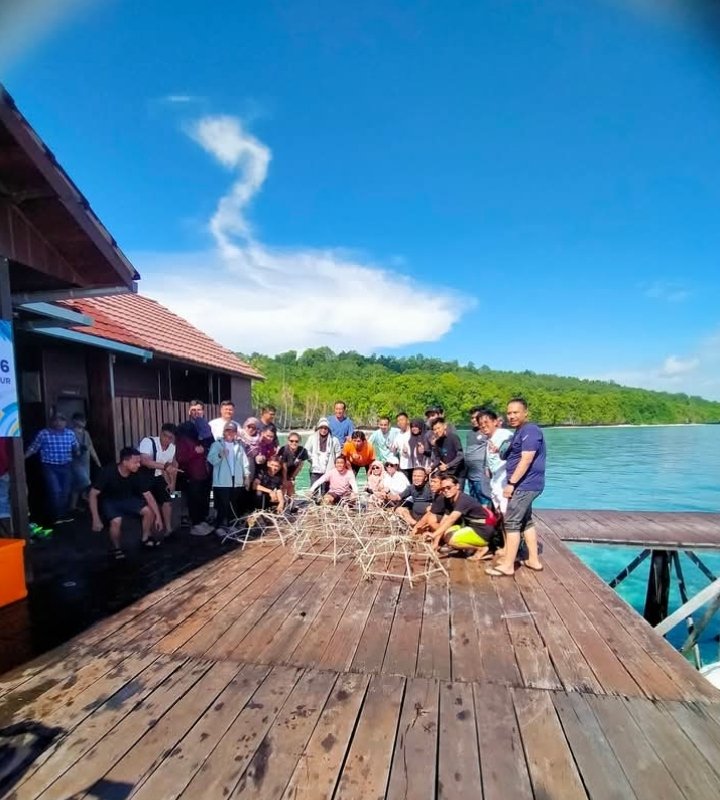 Pratasaba Resort Edukasi Transplantasi Terumbu Karang ke Peserta Bakti Infrastruktour 2026