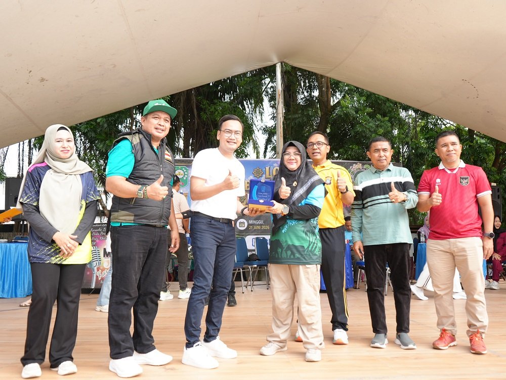 Ribuan Warga Padati CFD ke-40 Tualang, Bupati Siak Buka Lomba Zapin Kreasi dan Dorong UMKM Naik Kelas