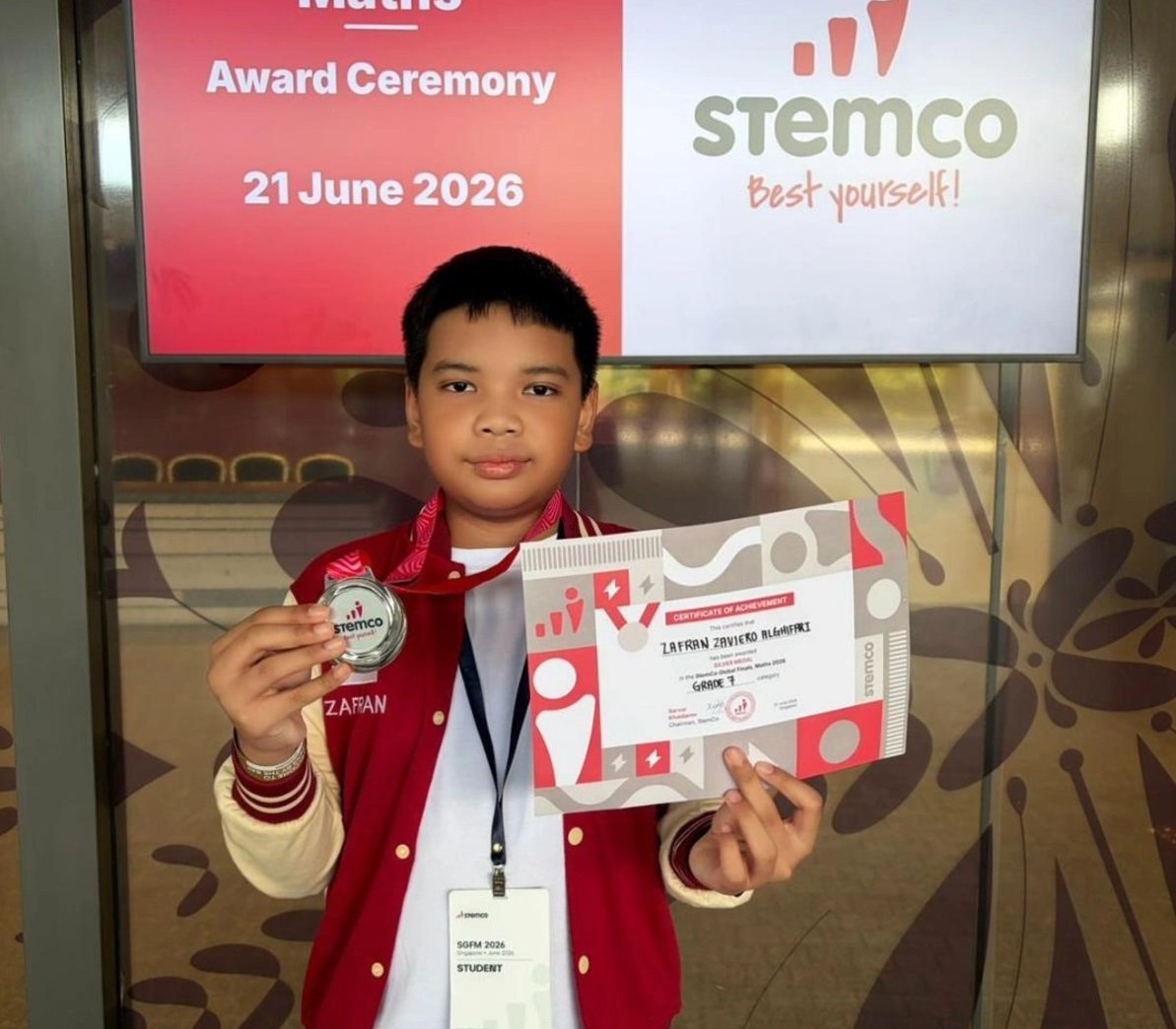 Zafran Zaviero, Siswa MTsN 1 Pekanbaru, Raih Medali Perak di STEMCo Singapore 2026