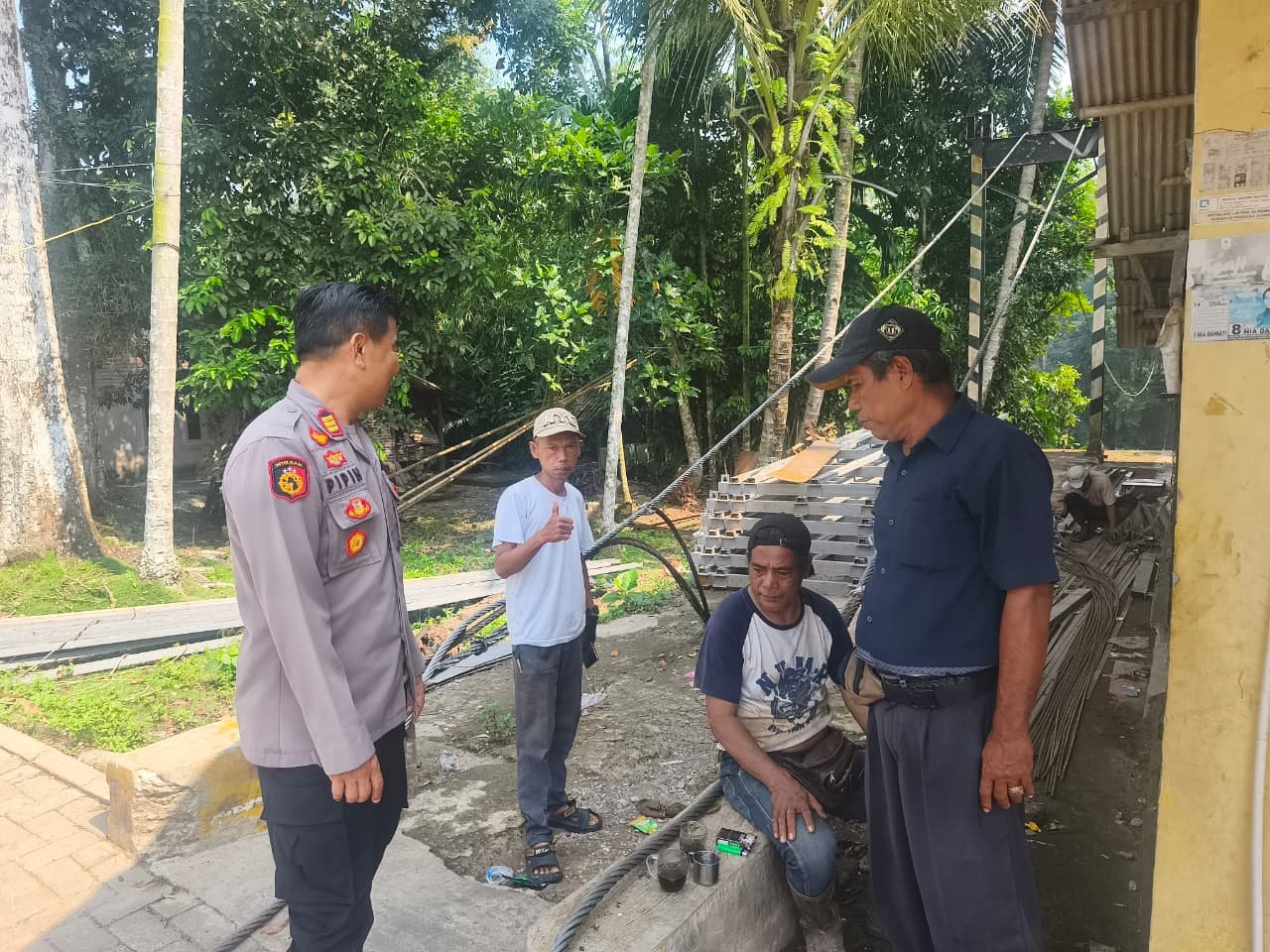Sambang Kapolsek Cimarga Polres Lebak Temui Warga Desa Intenjaya