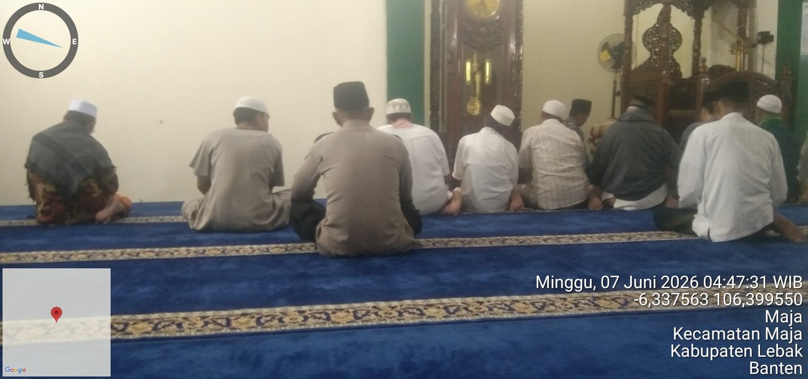 Anggota Polsek Maja Polres Lebak Laksanakan Sholat Subuh Keliling