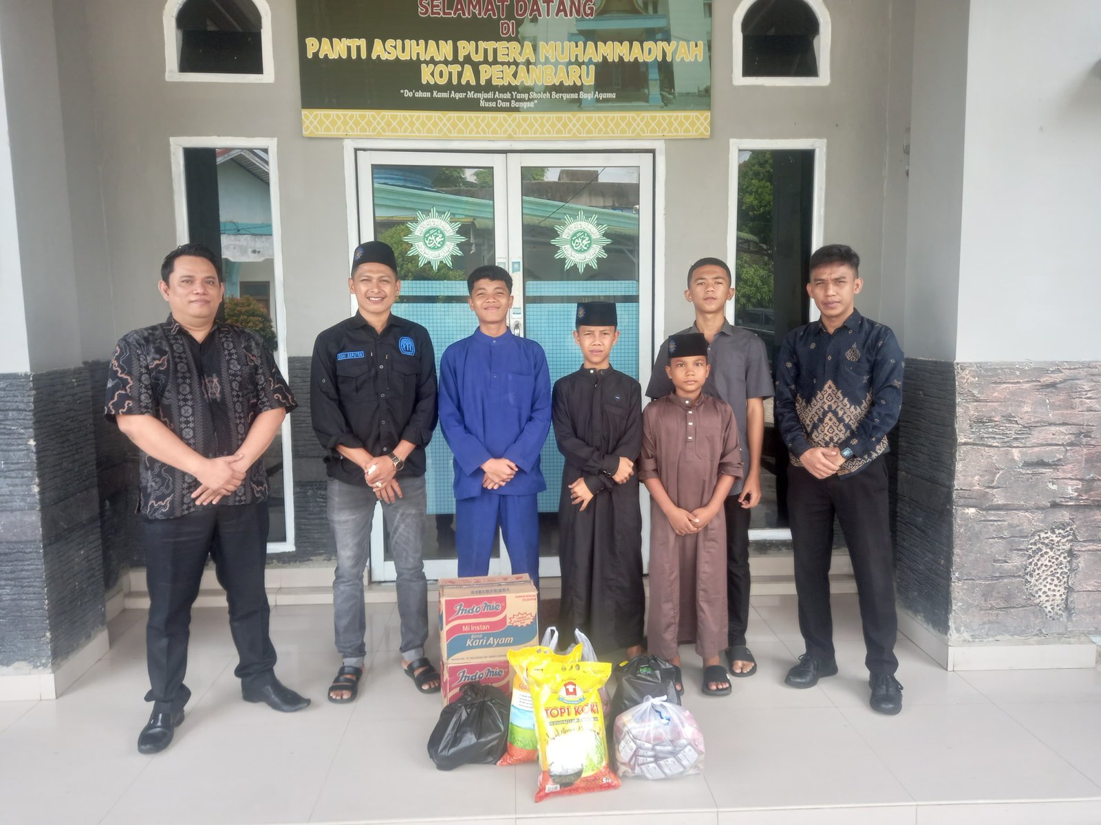 Berkesinambungan, Grand Dragon dan New Paragon Kembali Laksanakan Giat Sosial Jumat Berkah