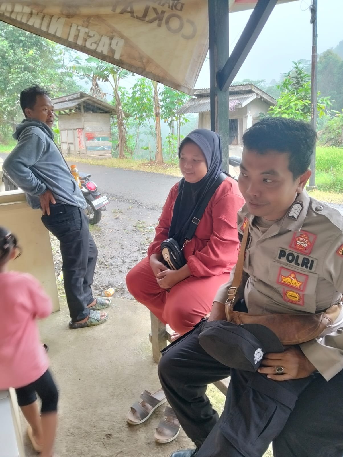 Bhabinkamtibmas desa Sukajaya Polsek Sobang Polres Lebak laksanakan Sambang di Desa binaanya