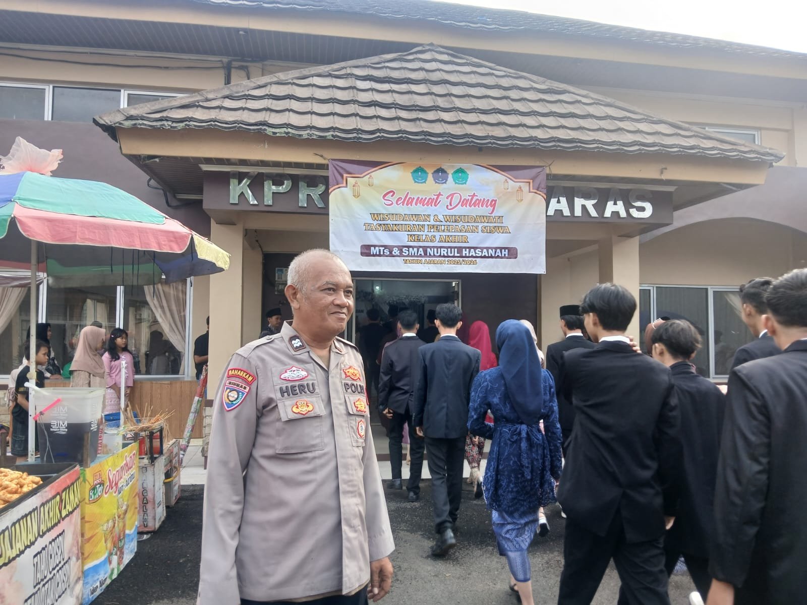 Kanit Binmas Polsek Rangkasbitung Polres Lebak Hadiri Tasyakuran Pelepasan Siswa Kelas Akhir di Ponpes Nurul Hasanah