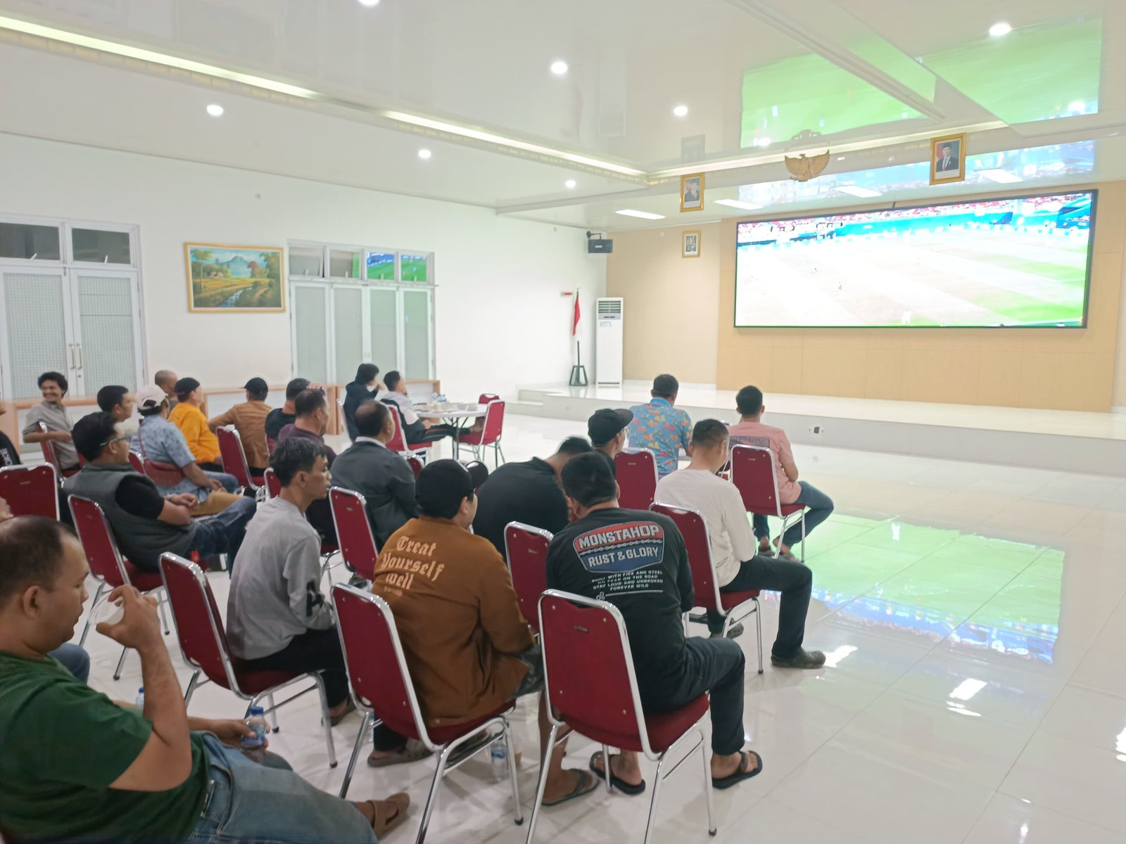 Kapolres Lebak Gelar Nonton Bareng Piala Dunia FIFA 2026 Bersama PJU dan Masyarakat