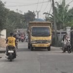 Warga Citeras Keluhkan Truk Diduga Pengangkut Tanah Galian Melintas di Luar Jam Operasional