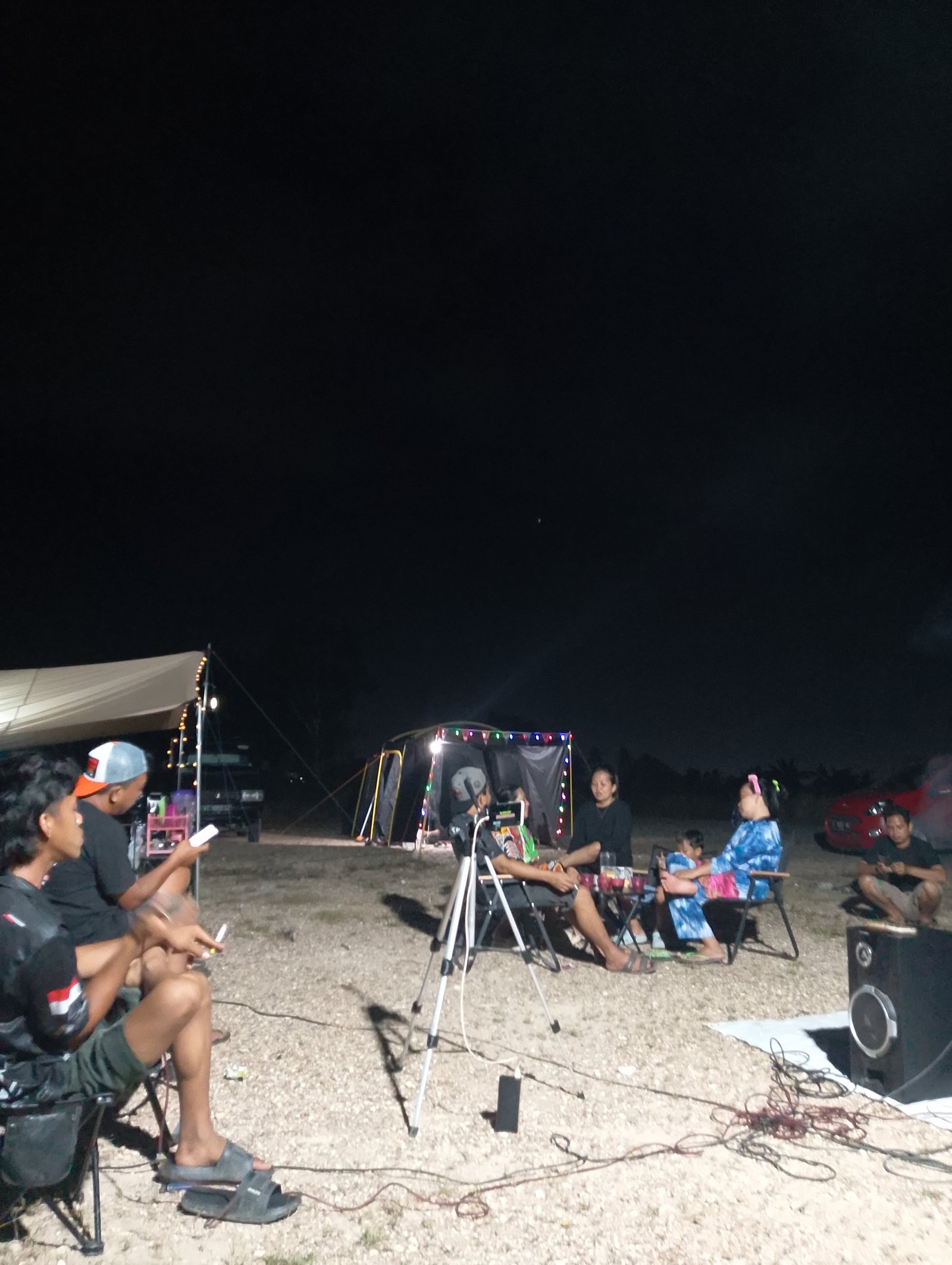 Wisata Keluarga Camping Jadi Tren Masa Kini di Berau