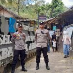 Pantau Situasi dan Berikan Keamanan, Personil Polsek Leuwidamar Polres Lebak Giat Patroli Wisata Baduy