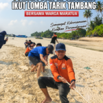 Anggota DPRD Berau Sumadi dan H. Thamrin Ikut Lomba Tarik Tambang Bersama Warga Maratua