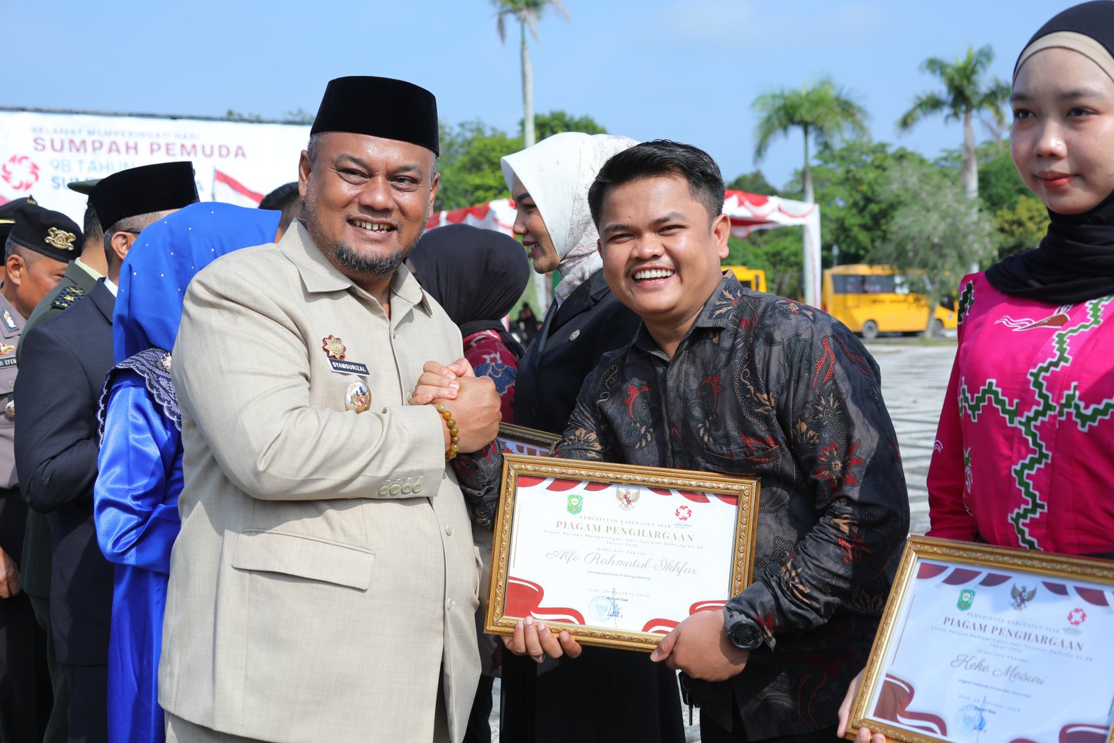 Teliti Jejak Kerajaan Siak, Pemuda Mempura Raih Penghargaan Pemkab di Peringatan Sumpah Pemuda